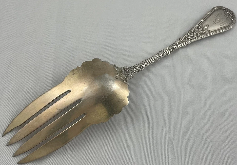 Tenedor grande para servir carne fría Dauphin by Durgin Sterling - mono'd 9 1/4" Foto 4 de 4