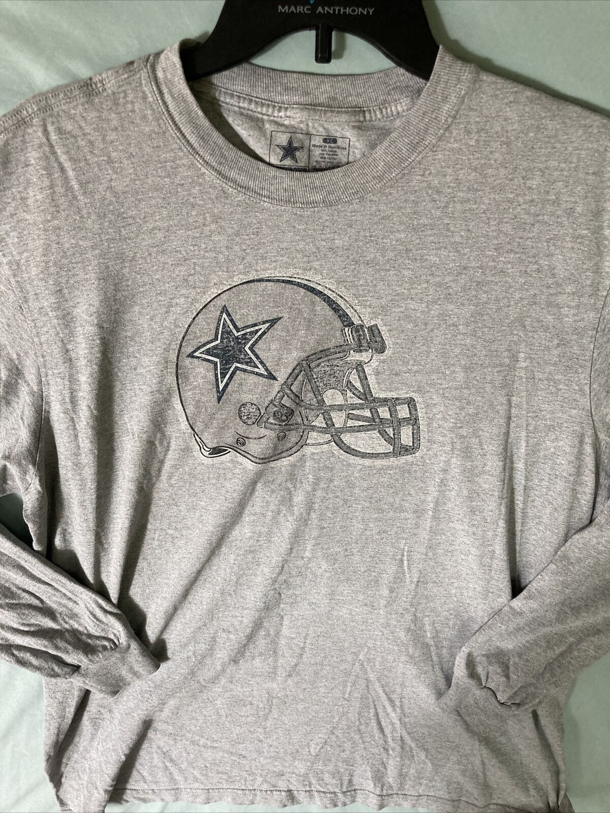 Dallas Cowboys Nfl Tshirt Mens Sz XL Long Sleeve Gray Helmet & Star