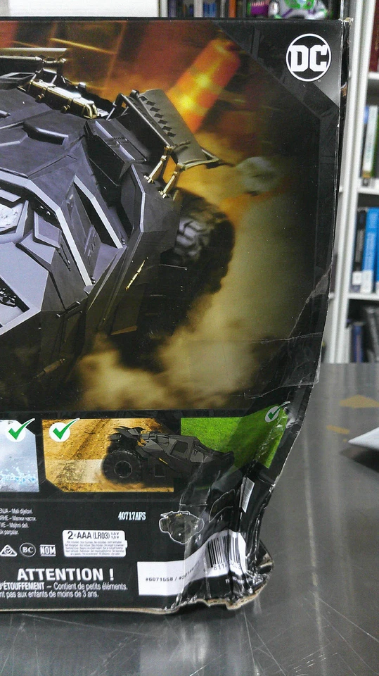 Vaso Batimóvil RC DC Comics The Dark Knight Trilogy Foto 3 de 4