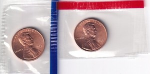 1988 P & D Lincoln Memorial Penny 1c 2Coins Set Mint in Cello #2030