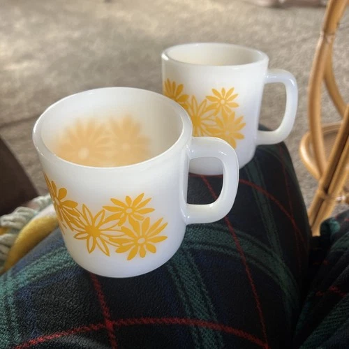 2 Vintage Milk Glass Glasbake Mckee Yellow Daisy Flower Coffee Cup Mugs