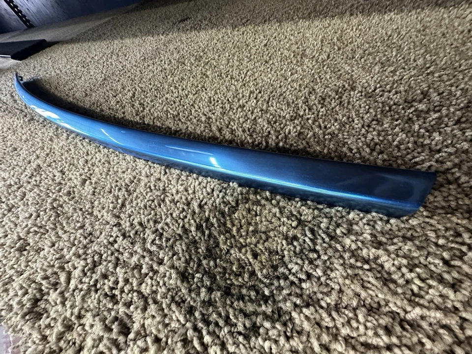 Parachoques trasero central Bentley Mulsanne 2015 moldeado acero inoxidable, OEM Foto 2 de 4