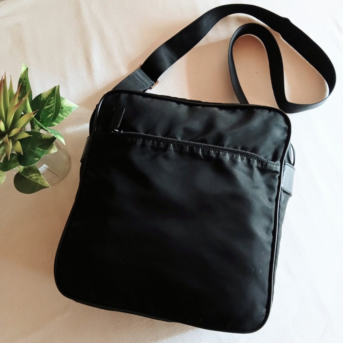 Prada Nylon Leather Shoulder Pouch Bag Classic Black Vintage Authentic thumbnail 2