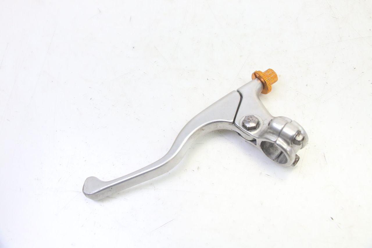 CLUTCH LEVER MOUNT - YAMAHA YZ 125 (1994 - 1997)