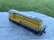Walthers Fairbanks-Morse H10-44 Diesel Locomotive GACX HO Scale