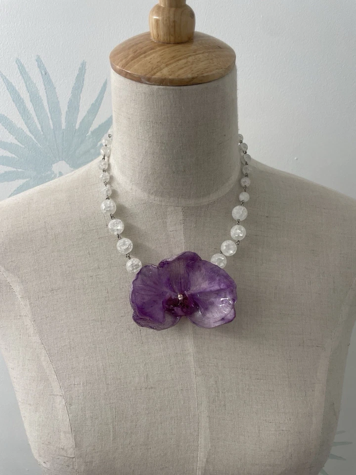 Collar de orquídea real hecho a mano con cuentas transparentes - único, único en su clase Foto 2 de 4