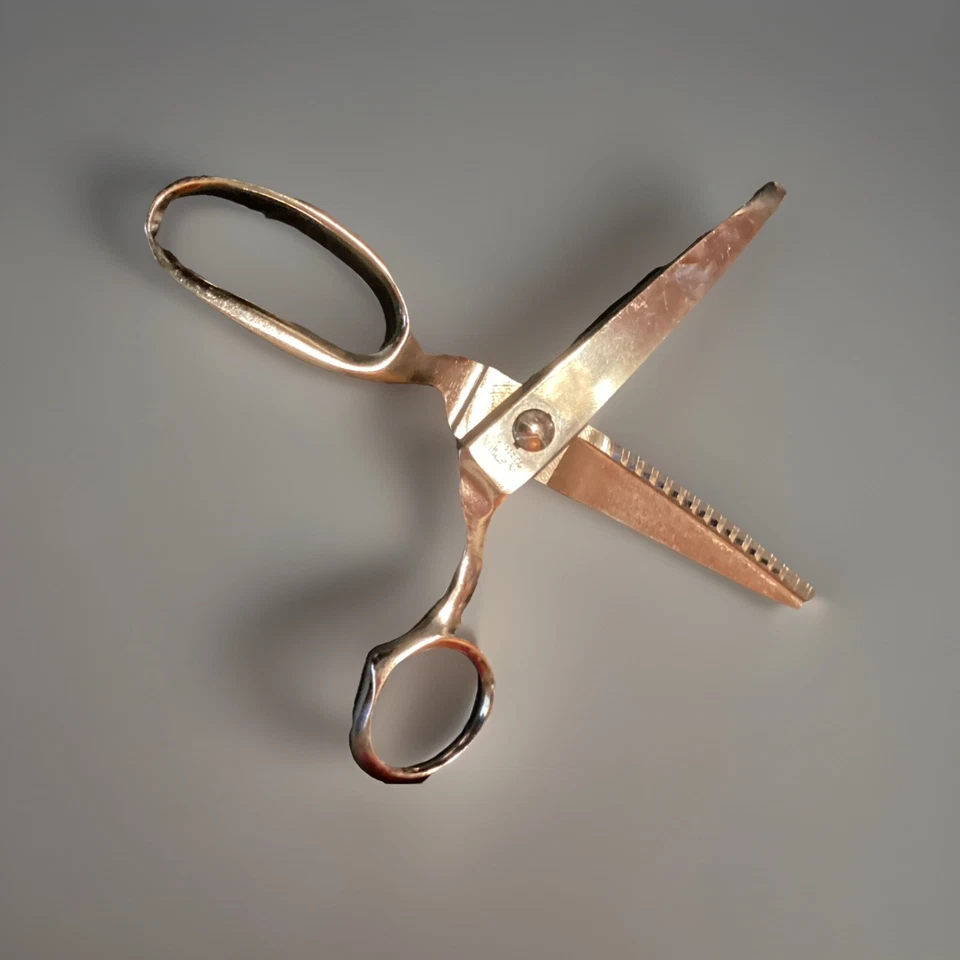 Hoffritz Italy Pinking Shears Scissors 8.25” Finest Quality 22241 - Image 4 of 4