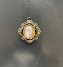 Pendentif argent & nacre France XIXème portrait jeune femme élégante bijou