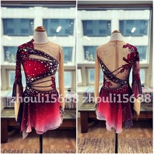The skating skirts for the figure skating performances can be customized.