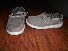 Hey Dude Wendy Youth boys shoes size 1 / EU 33 Chambray Onyx