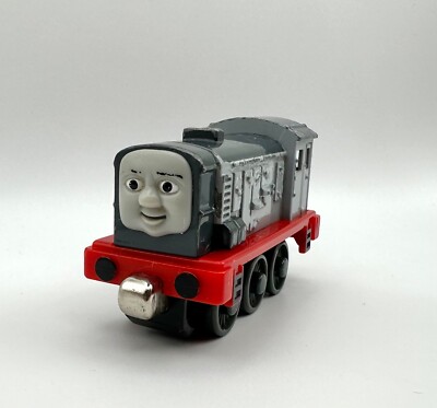 Dennis 2006 Thomas the Train & Friends Take Along Die Cast Engine Take & Play