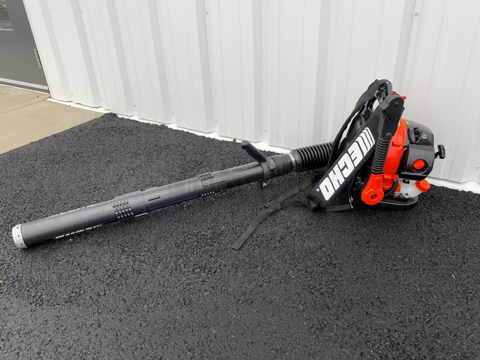 NEW ECHO PB265LN LOW NOISE BACKPACK BLOWER, 25.4 CC, I30 START SYSTEM