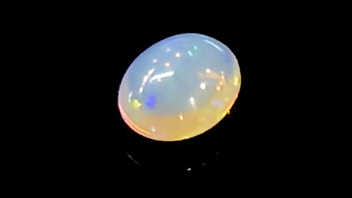 3.14 CT MULTICOLOR WELO ETHIOPIAN OPAL - Picture 3 of 9