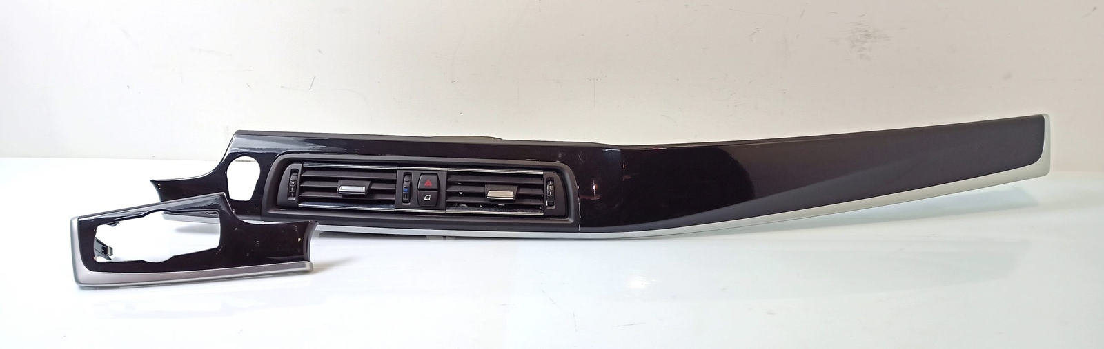 BMW OEM Trim I-panel black glossy passenger 9166649 drivers side 