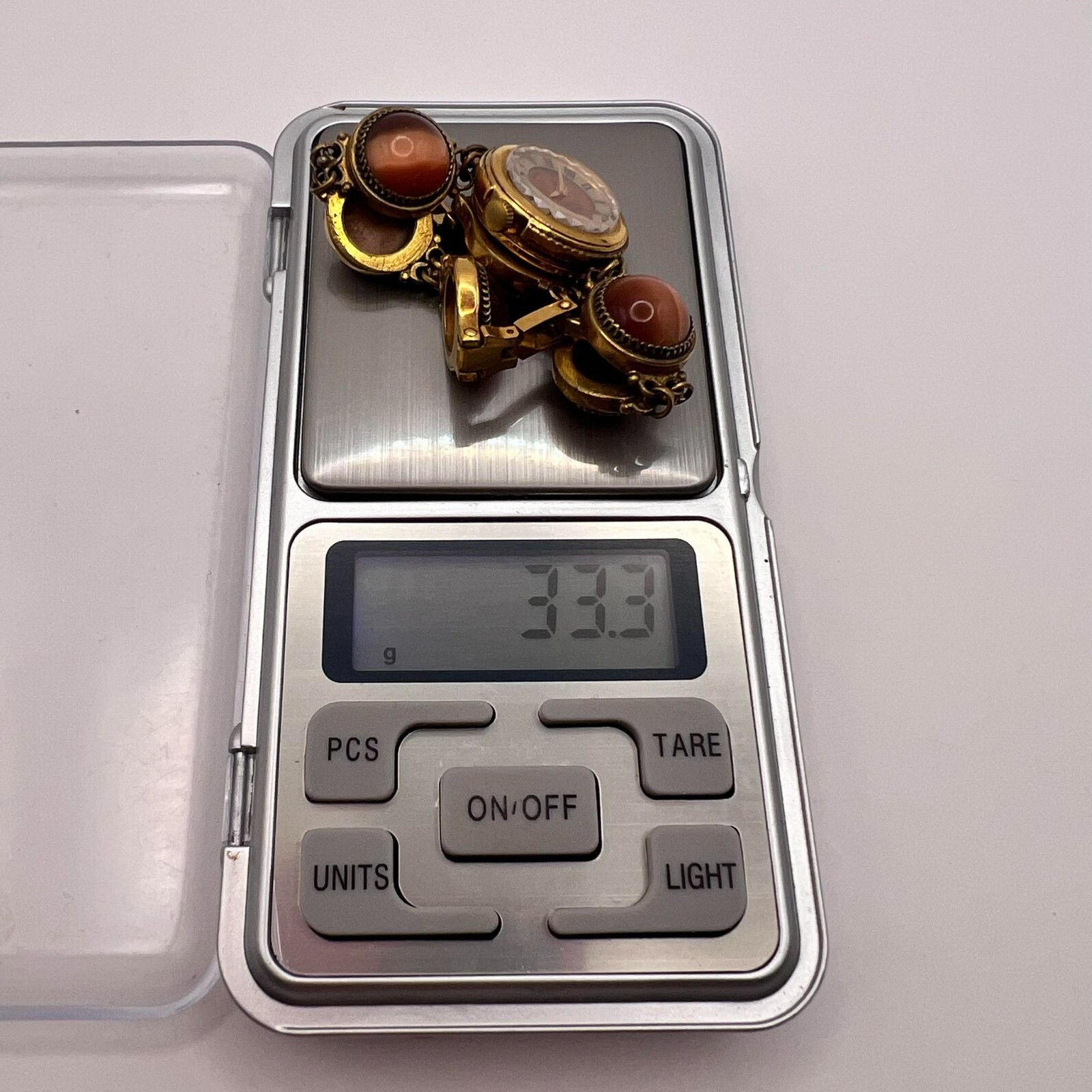 VINTAGE USSR WOMENS WRIST WATCH CHAIKA GOLD PLATED NATURAL CATS EYES WORKING