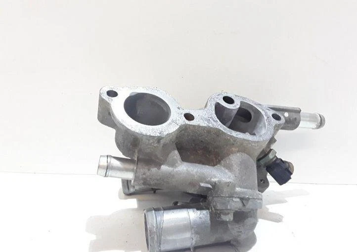 Carcasa termostato MITSUBISHI OUTLANDER II CWW 2.36 gasolina 125kw 2009 22668984 Foto 3 de 4