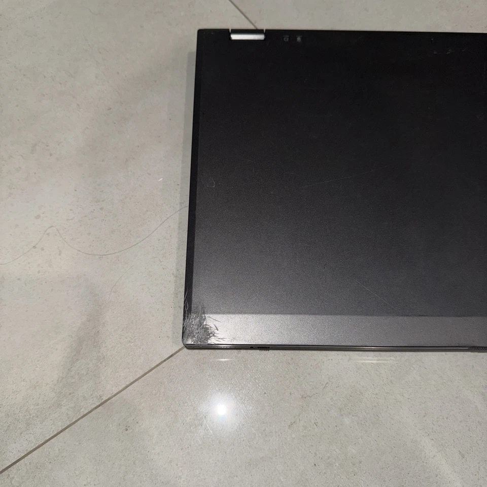 Dell Latitude E5510 15,6 Zoll HD OHNE RAM i5 M 460 OHNE FESTPLATTE - Bild 3 von 4