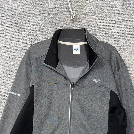 Arena Gray Functional Zip-Up Jacket Large Size - image 8
