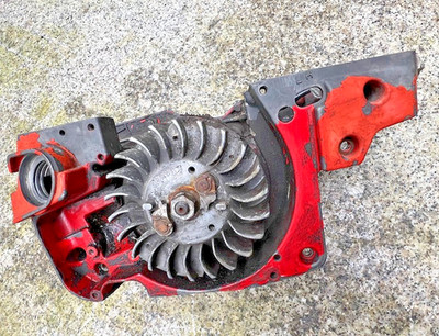 Olympyk Oleo-Mac Efco 999F Saw Engine Crank Shaft Crankcase 099900815 -READ DESC