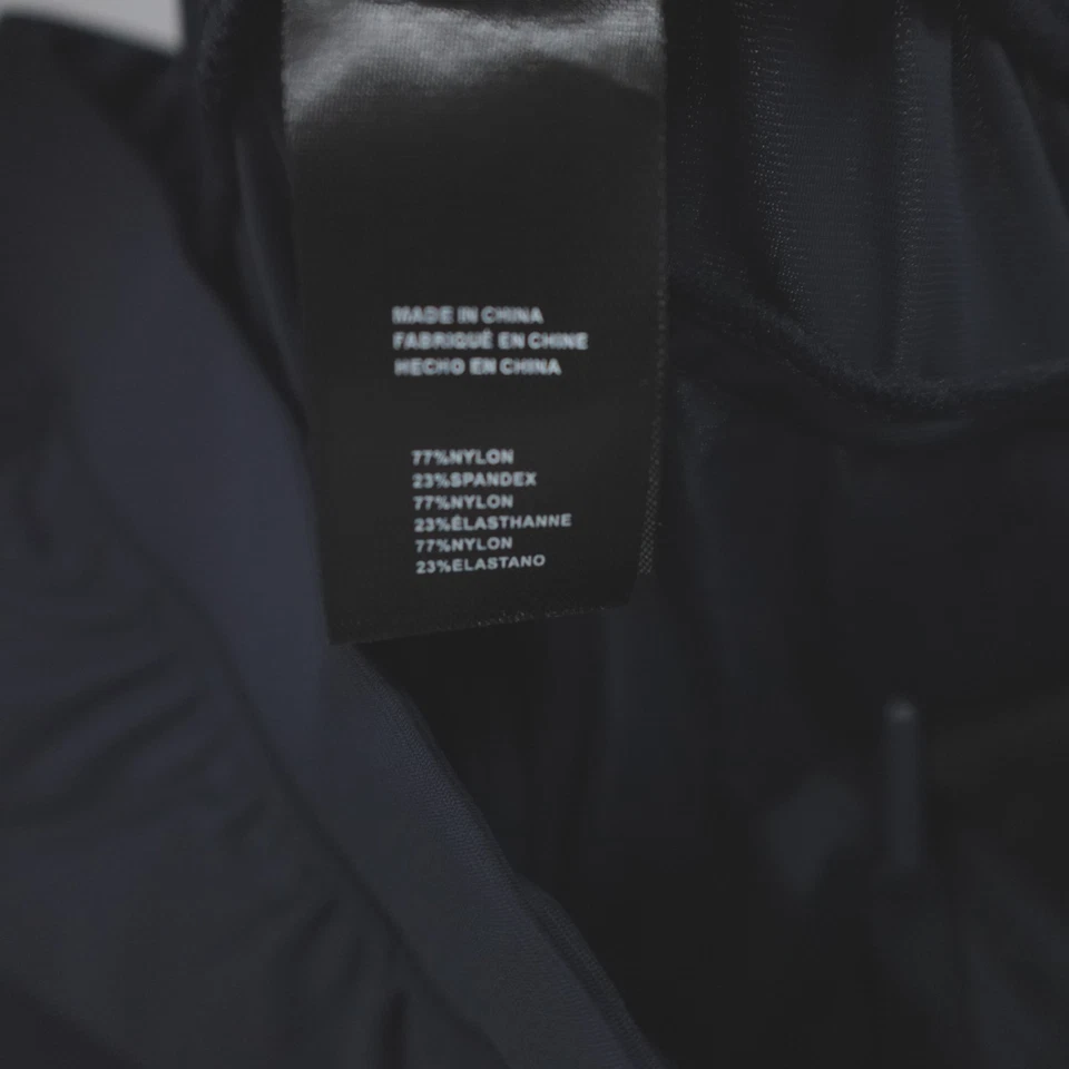 Kenneth Cole Active Tech Jogger Cremallera al Tobillo DWR Ligero Reflectante Azul Marino Oscuro Foto 3 de 4