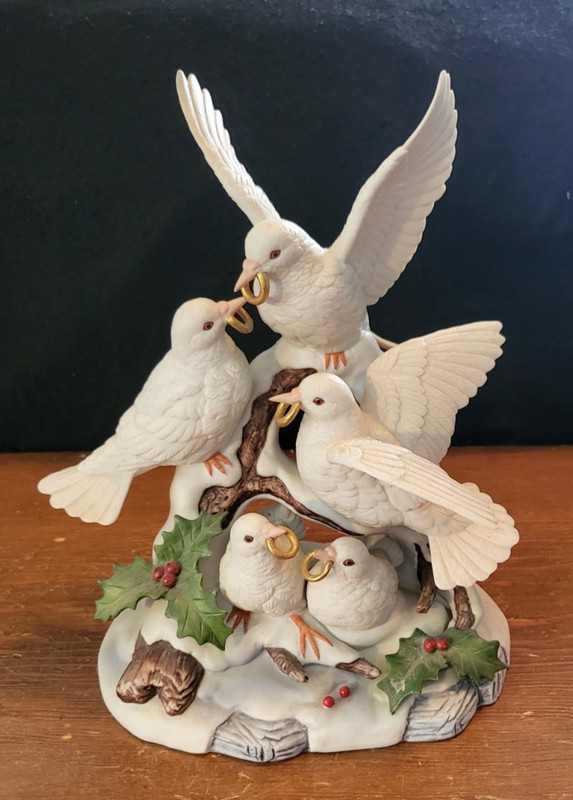 Rare Vintage Andrea By Sadek 5 Doves with Golden Rings 1992 Porcelain Figurine
