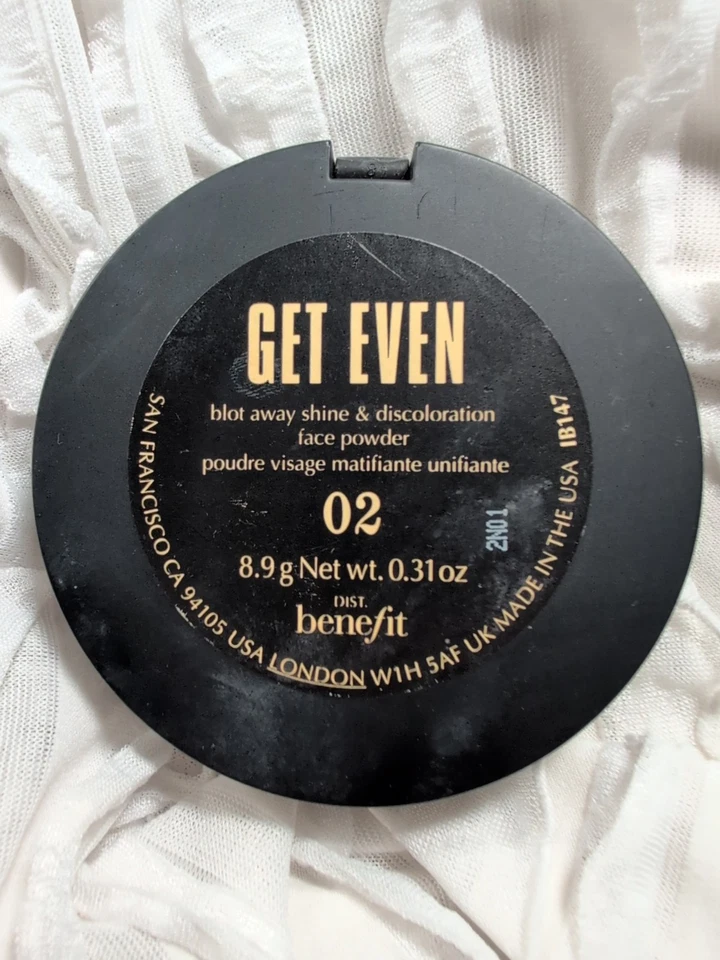 Benefit Cosmetics Get Even Blot Away Shine Discoloration Face Powder 01 0.31 oz - Image 2 of 3