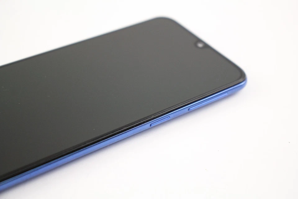 Samsung Galaxy A40 (Unlocked) 64GB Blue Grade B Boxed - Image 4 of 4