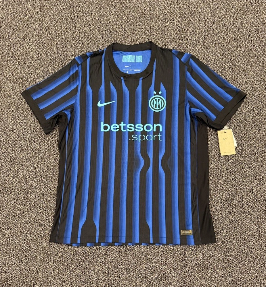 Nike Size XL Inter Milan International Club Soccer Fan Apparel and