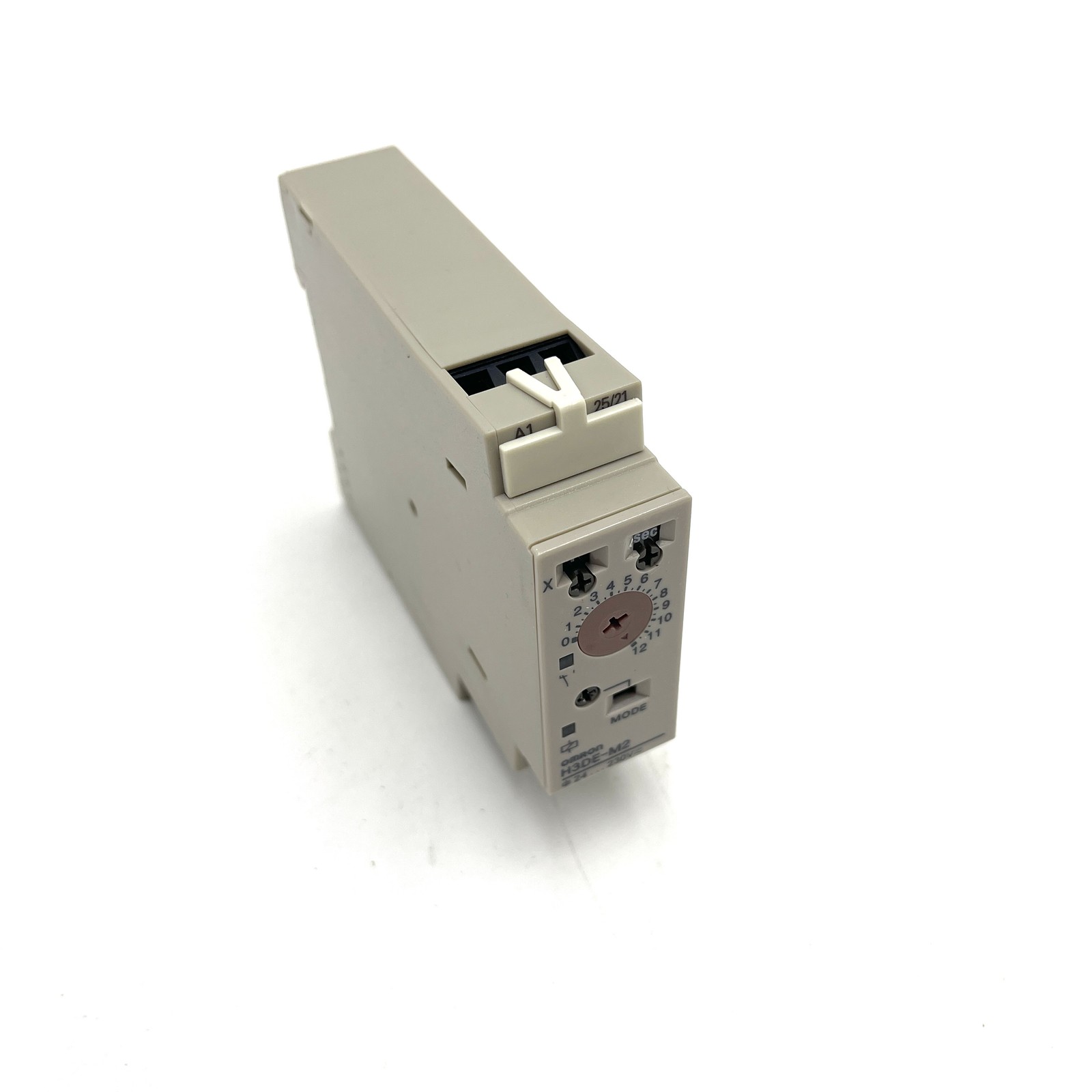 Timer Relay H3DE-M2 Omron 24-230VAC/DC 0.1s-120h DPDT 22.5mm