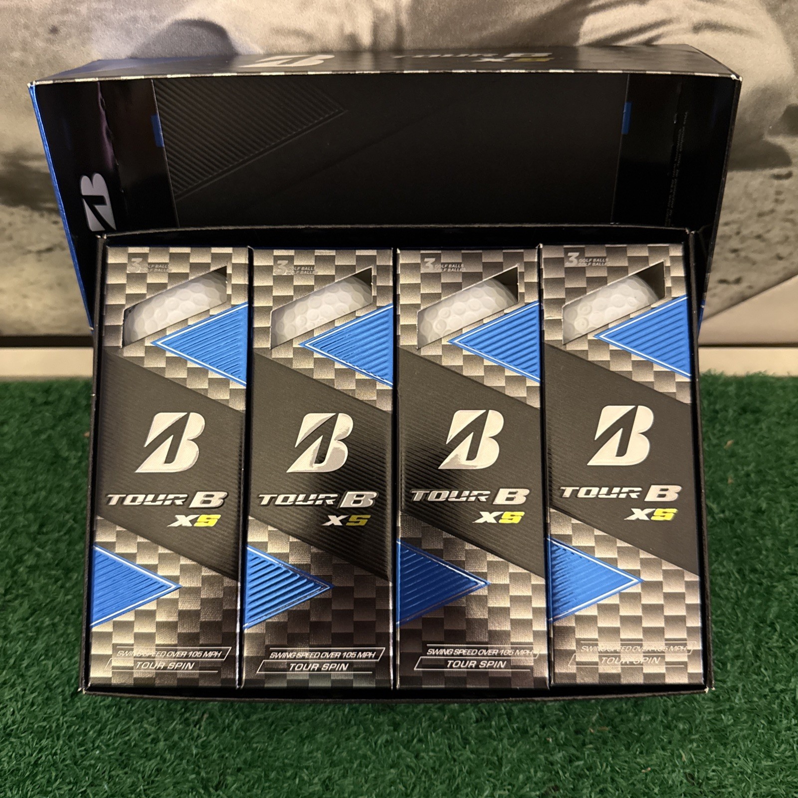Balls 12 Balls Tiger Woods