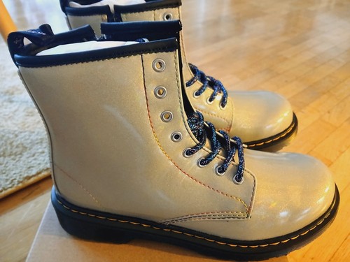 Dr. Martens Lightshow - Bild 2 von 4