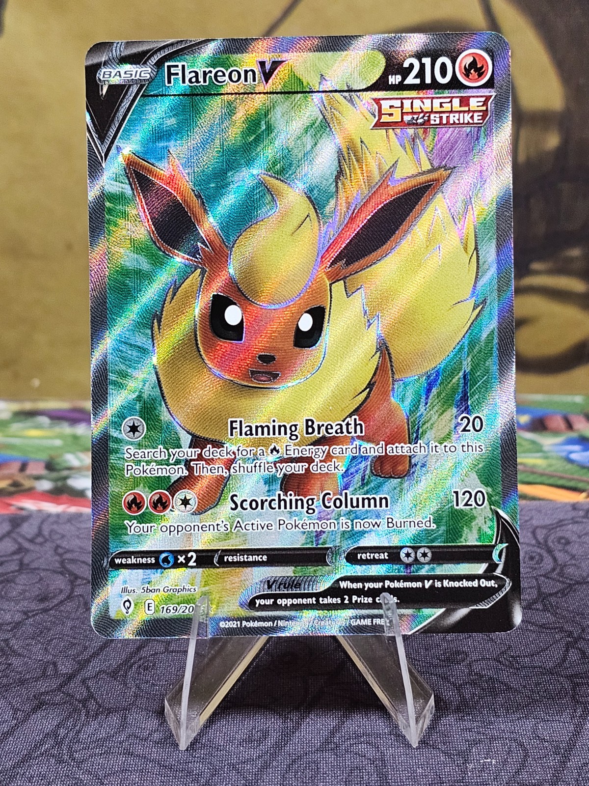 Flareon V (Full Art) 169/203 SWSH07: Evolving Skies Ultra Rare Holo Card NM
