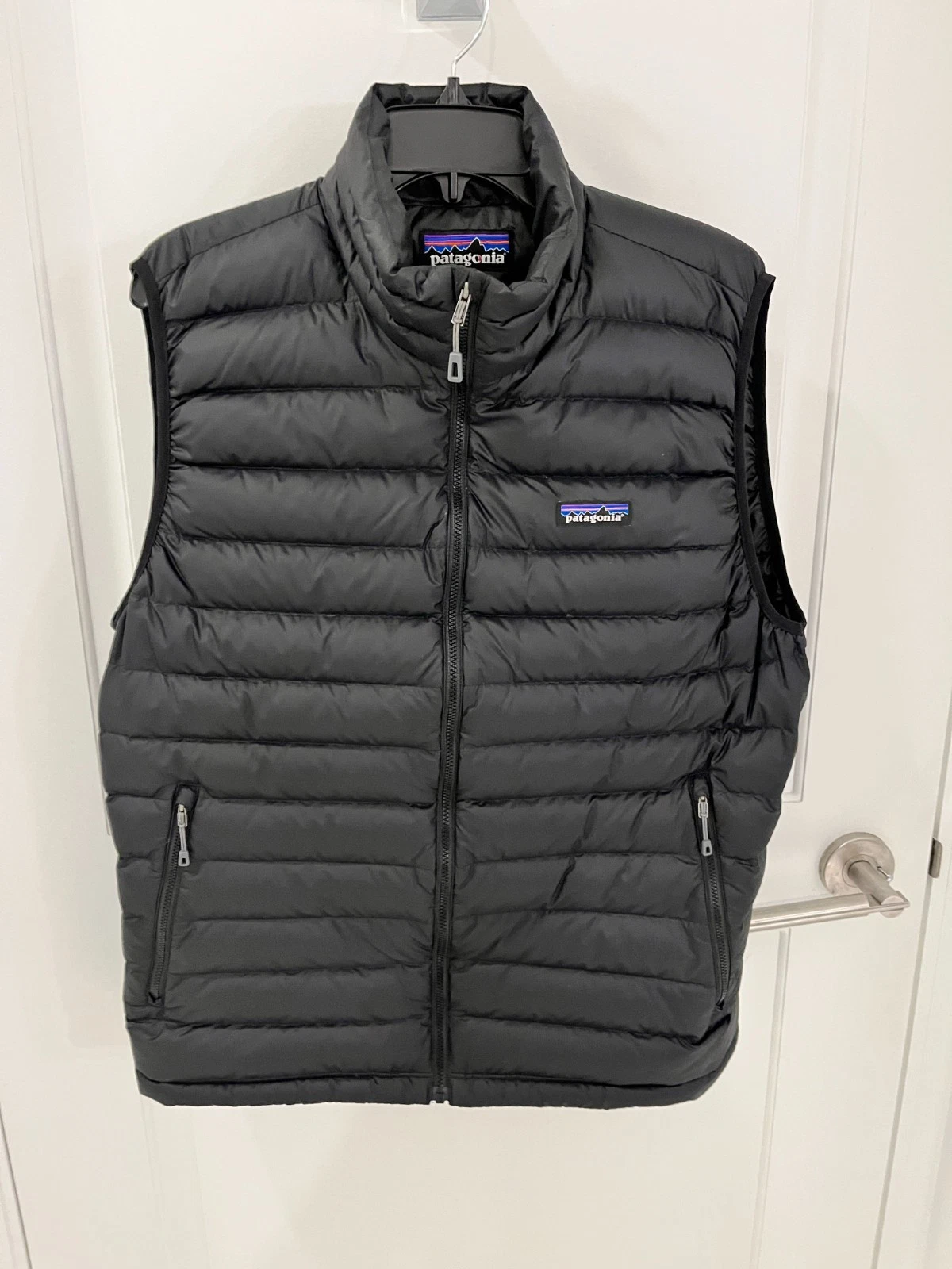 Patagonia Vest Mens XL Black Down Sweater Puffer Full Zip Hiking Outdoor 84622