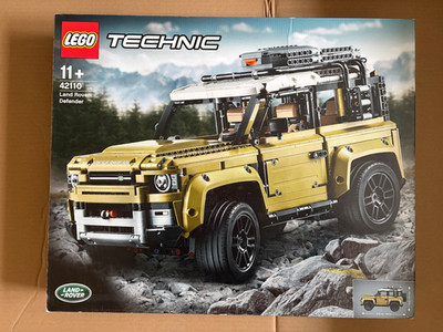 LEGO TECHNIC: Land Rover Defender (42110)