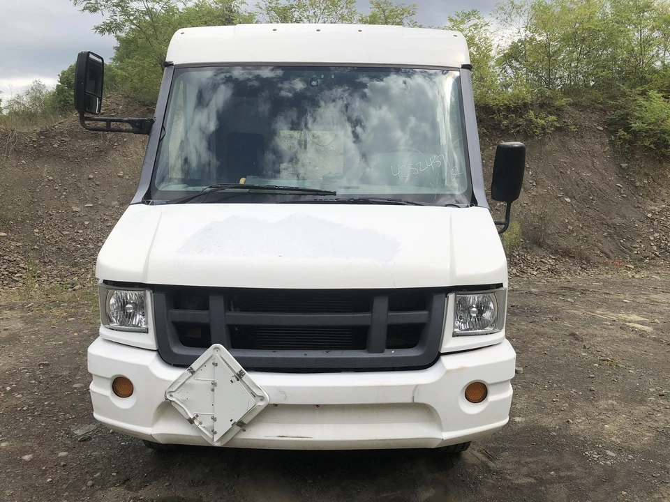 16 ISUZU TRUCK Radiator Foto 2 de 4