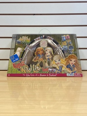 New Bratz Doll Wild Life Tent 20 Piece Set Wal-mart Exclusive Accessories NRFB