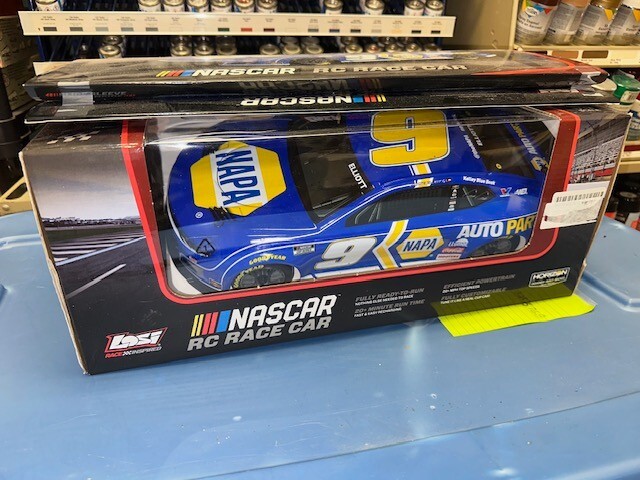 Losi 1/12 NASCAR RC Race Car Chase Elliott No 9 Napa Replica