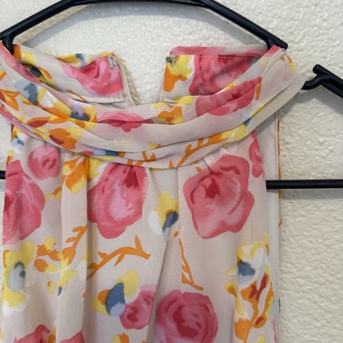 Mini abito Betsey Johnson senza maniche nero floreale scollo a trapezio foderato - Foto 3 di 6