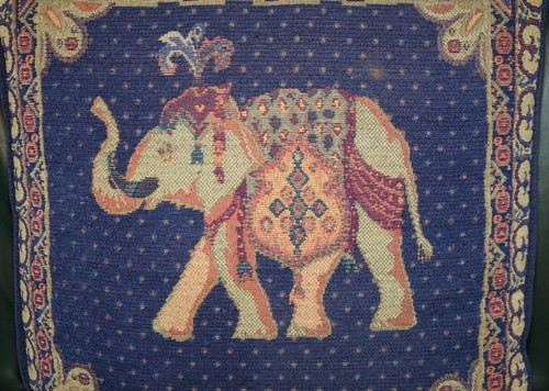 SUITE OF FOUR LARGE 59CM EMBROIDERED ELEPHANT SOFA & ARMCHAIRS CUSHIONS PILLOWS - Picture 4 of 9