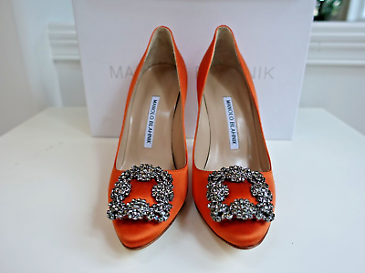 NIB $1195 Manolo Blahnik Hangisi 105 Pumps Heels Satin NIB $1195 Manolo Blahnik Hangisi 105 Pumps Heels Satin