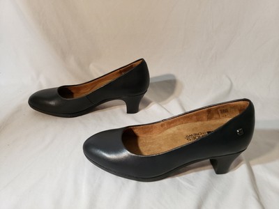 slip resistant shoes uk