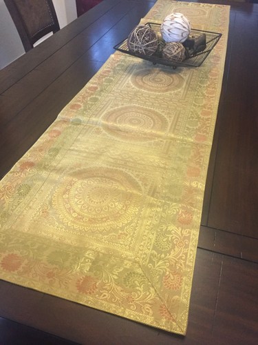 Table Runner Gold Silk Tapestry Brocade Mandala 8 to 10 Seater Runner Decor Gift - 第 1/8 張圖片