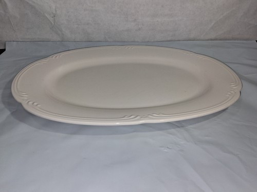 USA Pfaltzgraff Filigree Large White Oval Serving Platter Plate 14.5" Long - Picture 3 of 6