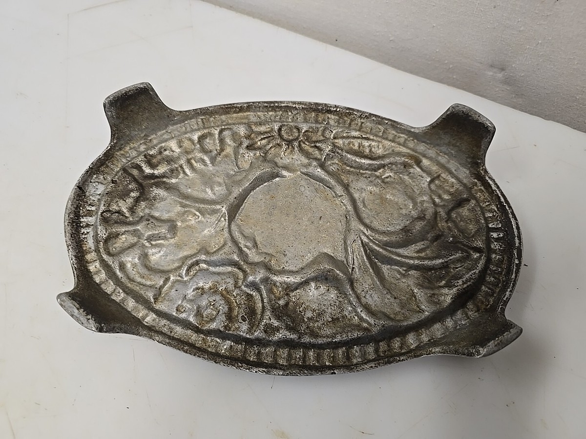Dessous De Plat Ancien En Aluminium - Objet De Cuisine Vintage, Années 1920-1949