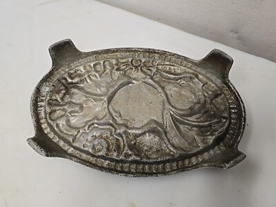 Ancien Dessous De Plat En Aluminium -fruits Et Fleurs Des Années 1930'S