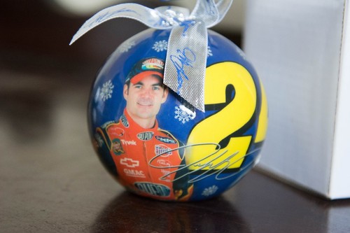 Jeff Gordon Christmas Ornament Set - Picture 3 of 6