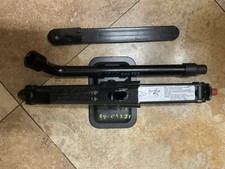 1998-1999-2000-2001-2002-2003 Jaguar  XJ8. Tire Jack & Tools  OEM