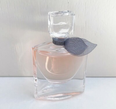 Lancome La vie est belle L'eau De Parfum miniature Perfume, 4ml, Brand New!