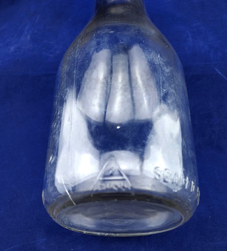1950's Vintage Glass Quart Milk Bottle - Picture 2 of 3