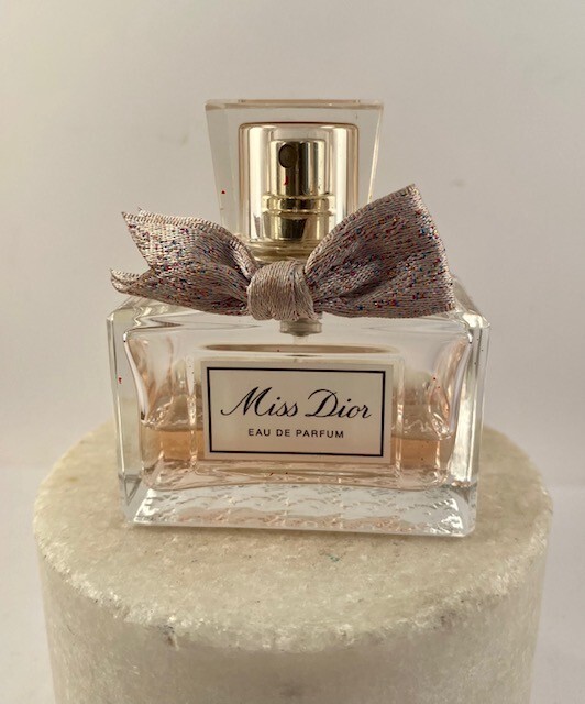 CHRISTIAN DIOR MISS DIOR - EAU DE PARFUM SPRAY- 1.0 fl oz